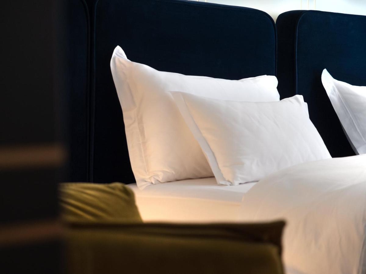 Moncafe Boutique Hotel & Spa Tirana Exteriör bild